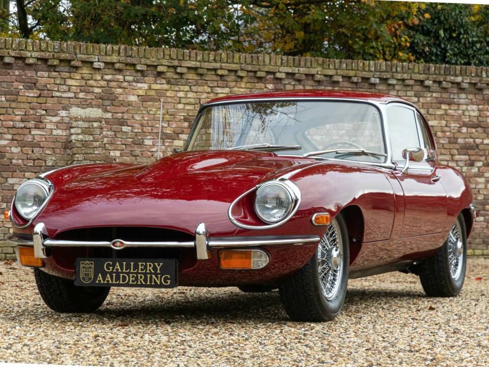 Image 28/50 de Jaguar E-Type (1969)