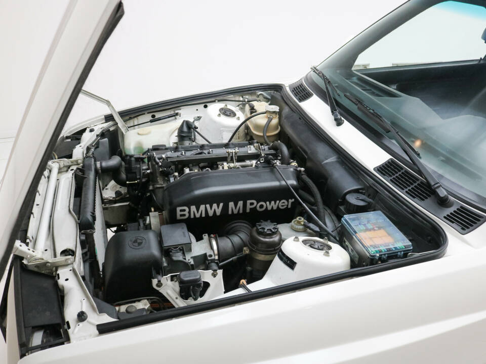 Bild 13/21 von BMW M3 (1990)