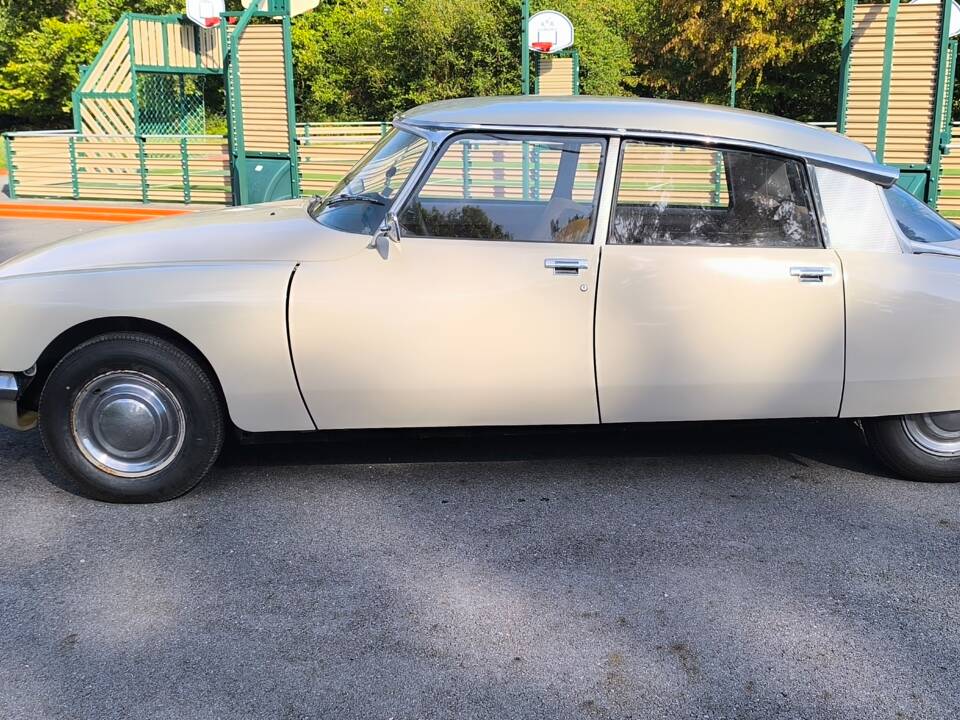 Bild 2/94 von Citroën DS 21 IE (1972)