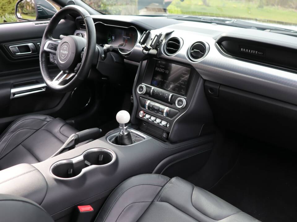 Immagine 3/50 di Ford Mustang GT 5.0 V8 Fastback (2019)