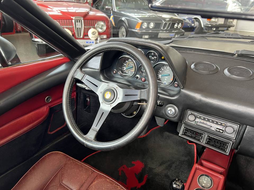 Image 19/37 de Ferrari 308 GTSi (US) (1980)