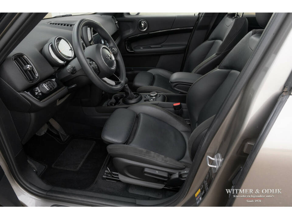 Image 18/28 de Mini Cooper SD Countryman ALL4 (2019)