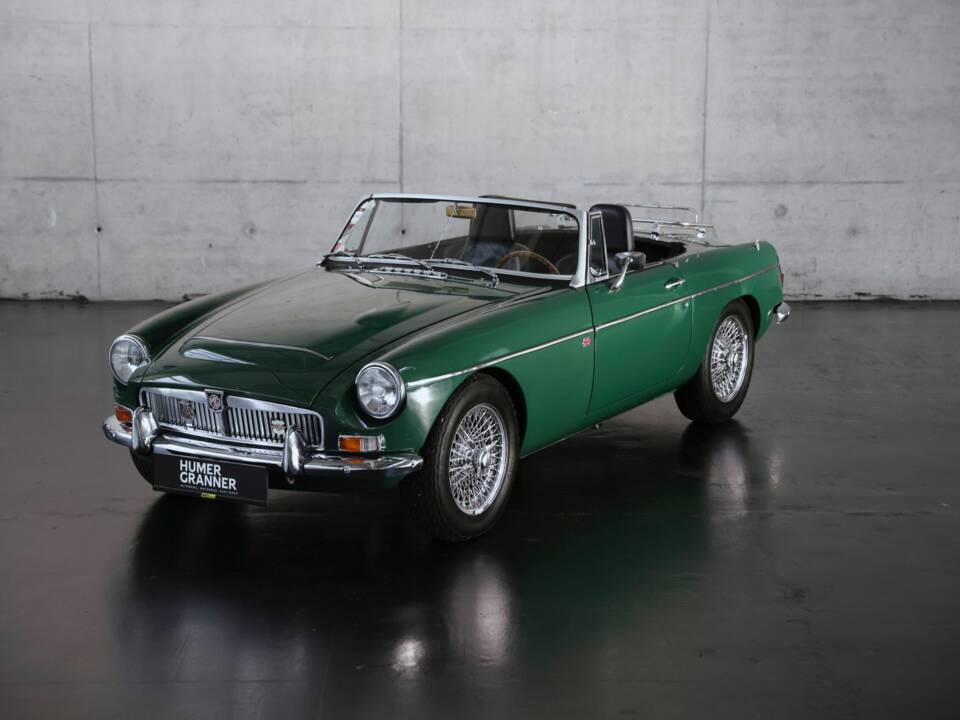Image 9/41 of MG MGC (1969)
