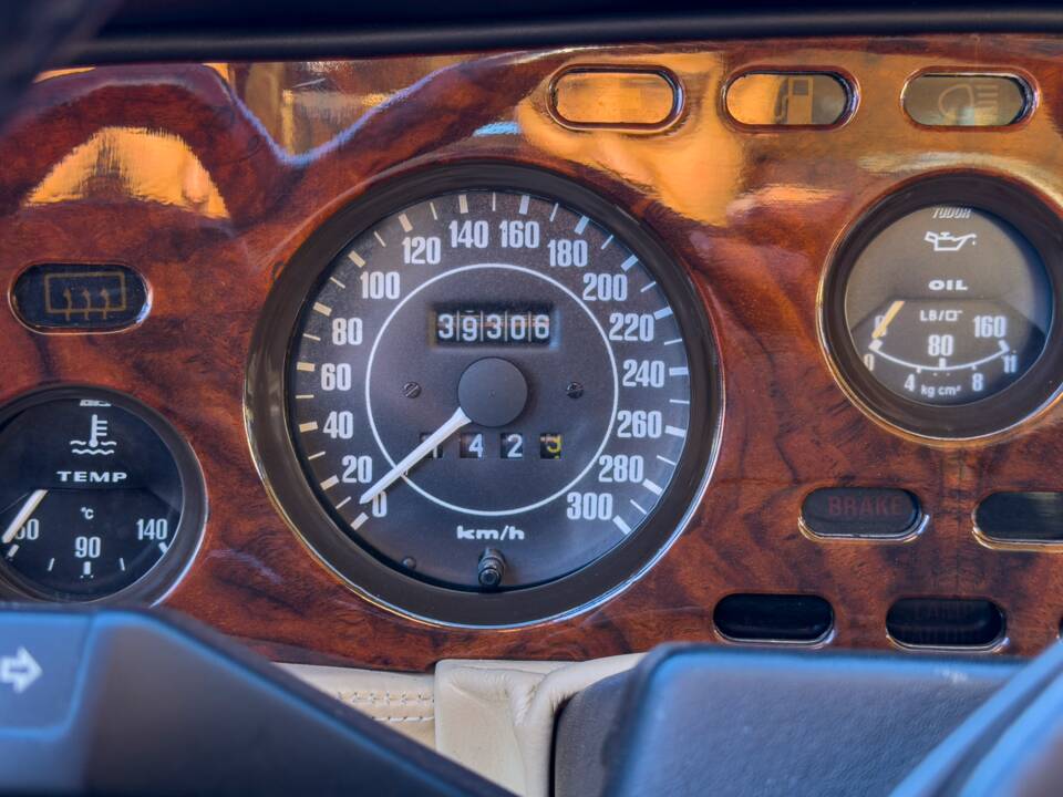 Afbeelding 15/22 van Aston Martin V8 Vantage X-Pack (1987)