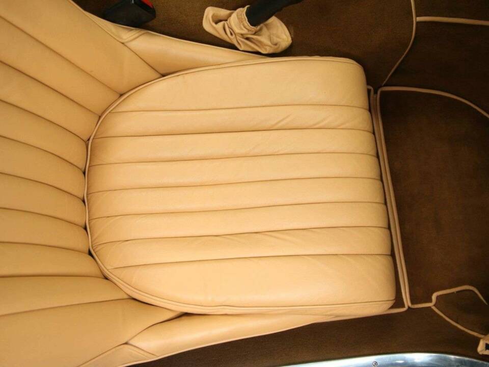 Image 20/30 of AC Cobra Mk IV (1989)