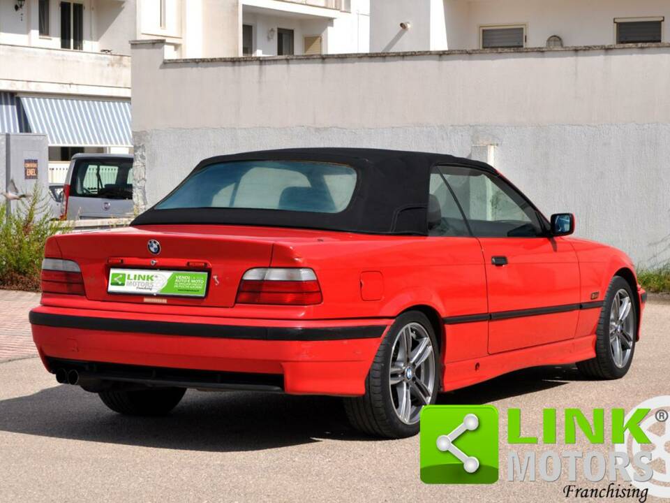 Image 6/10 of BMW 318i (1994)