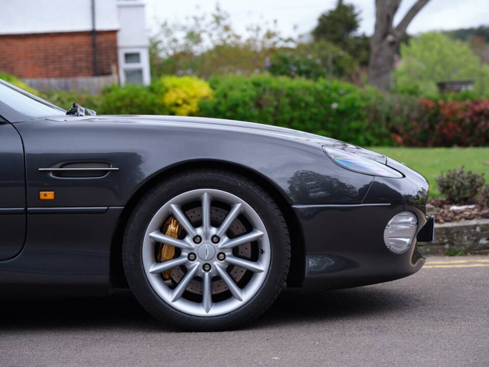 Bild 26/42 von Aston Martin DB 7 Vantage (2001)
