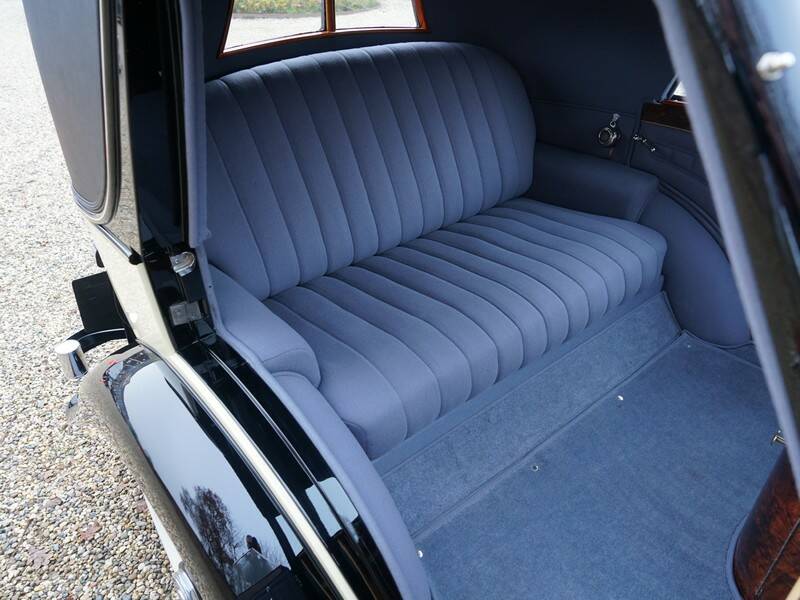 Image 30/50 of Rolls-Royce Phantom II Continental (1933)
