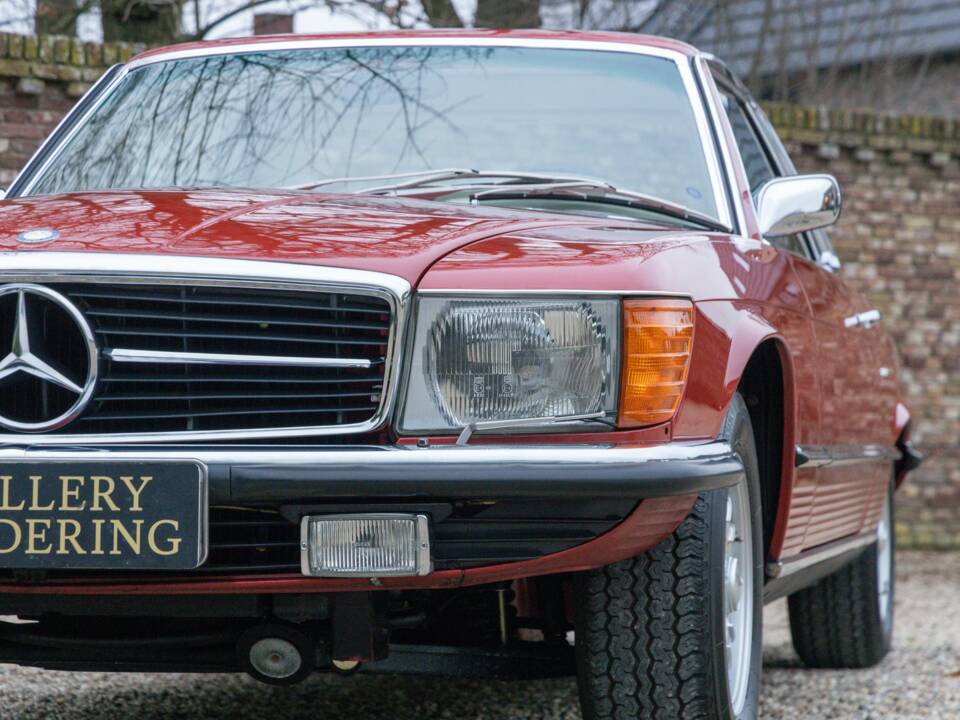 Bild 27/50 von Mercedes-Benz 280 SLC (1975)
