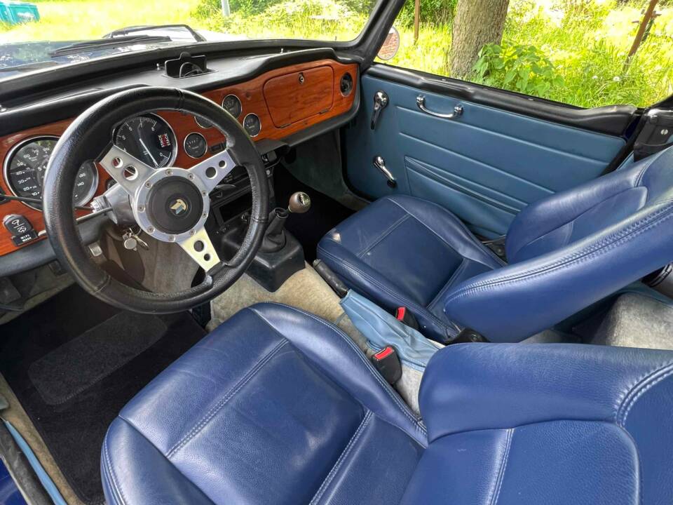 Image 11/28 de Triumph TR 6 (1973)