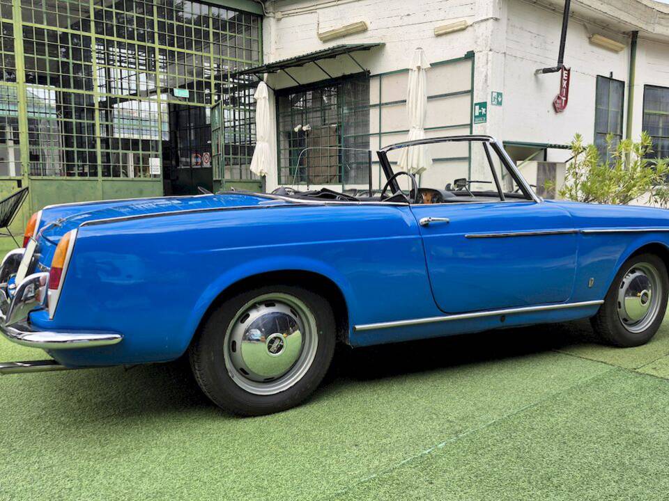 Image 11/74 of FIAT 1500 S (1960)