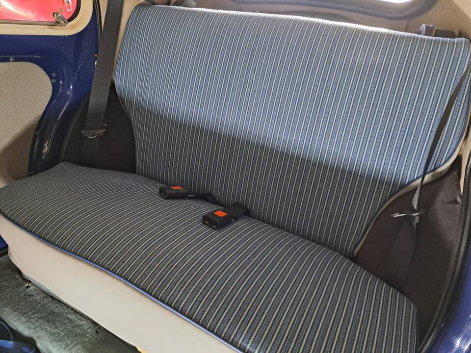 Bild 8/8 von Renault 4 CV (1957)