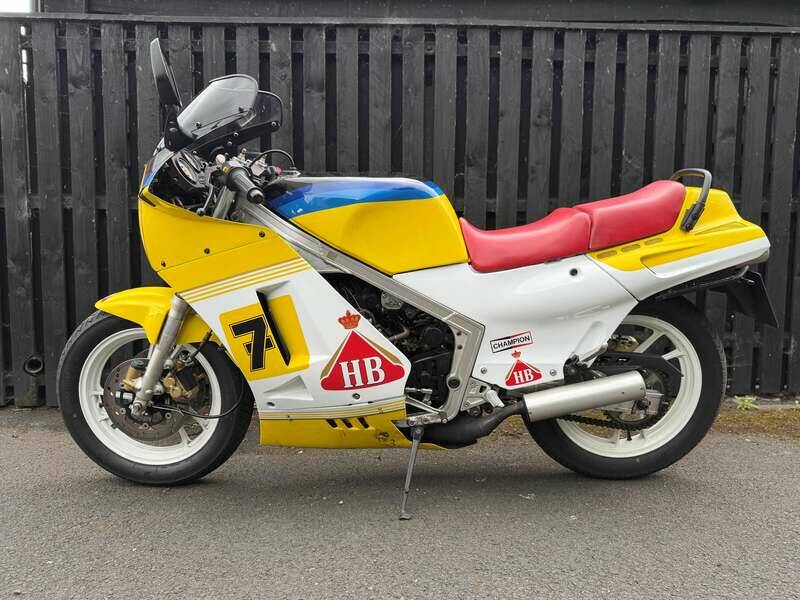Image 2/43 de Suzuki RG 500 (1987)