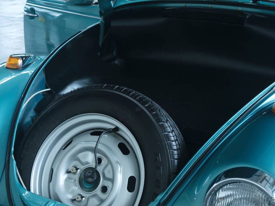 Bild 44/50 von Volkswagen Käfer 1300 (1973)
