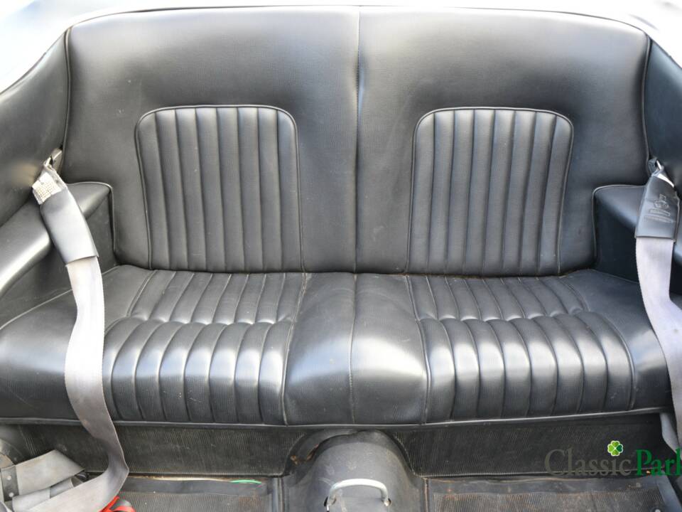 Bild 13/38 von Peugeot 504 Convertible (1970)