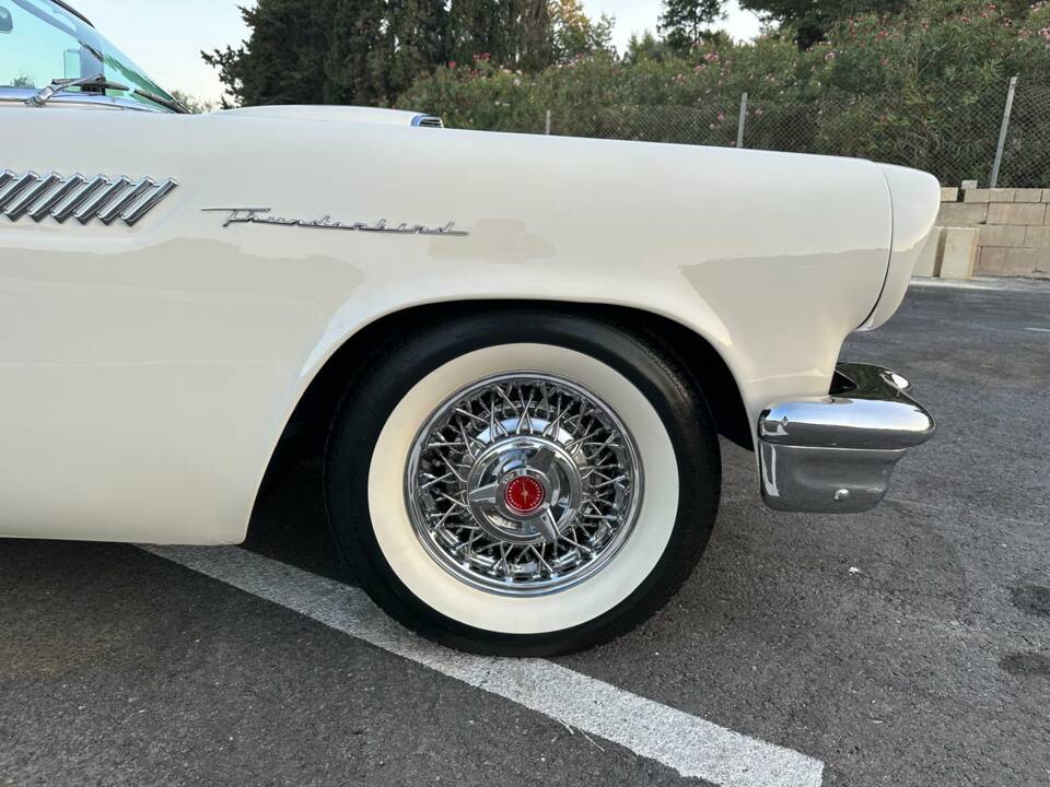 Image 13/18 of Ford Thunderbird (1957)