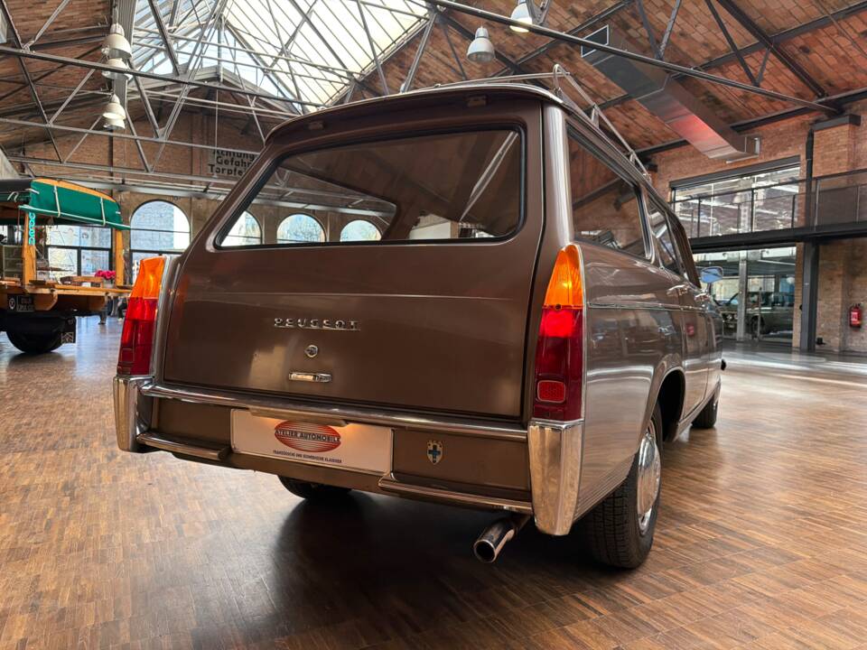 Image 10/40 of Peugeot 404 Break (1965)