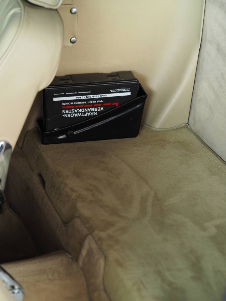 Immagine 39/51 di Mercedes-Benz 280 SL (1985)