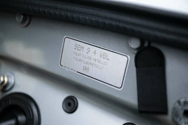 Immagine 37/50 di Porsche 911 Carrera RS (1995)