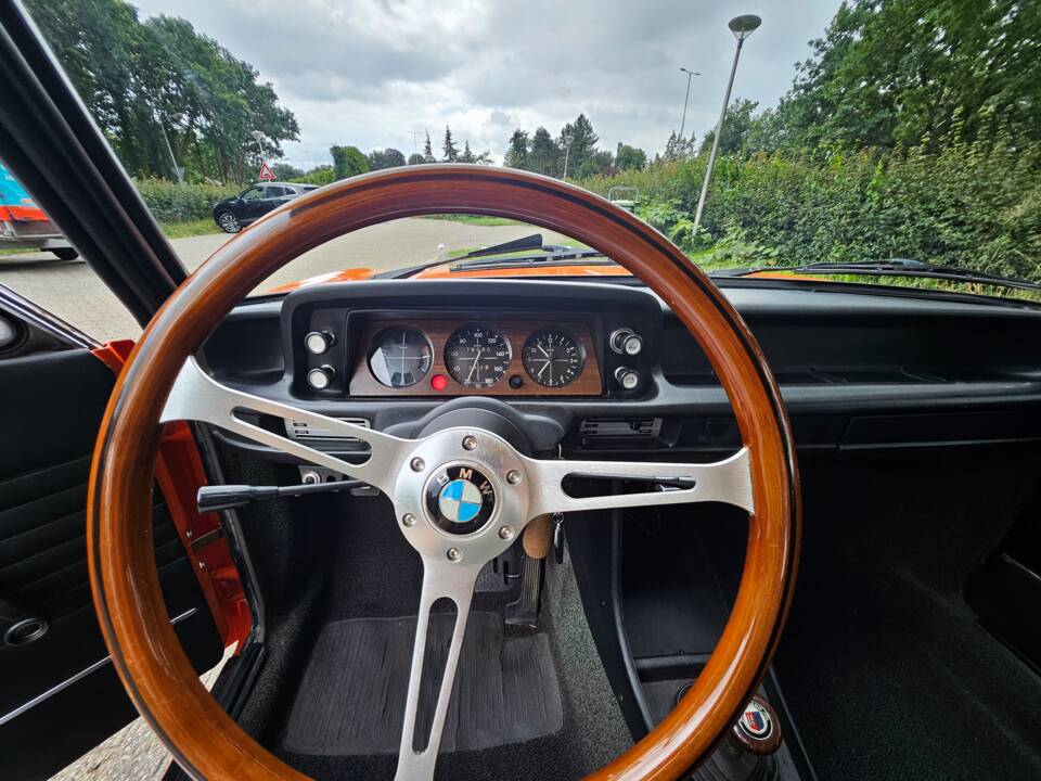 Imagen 8/10 de BMW 1802 (1975)