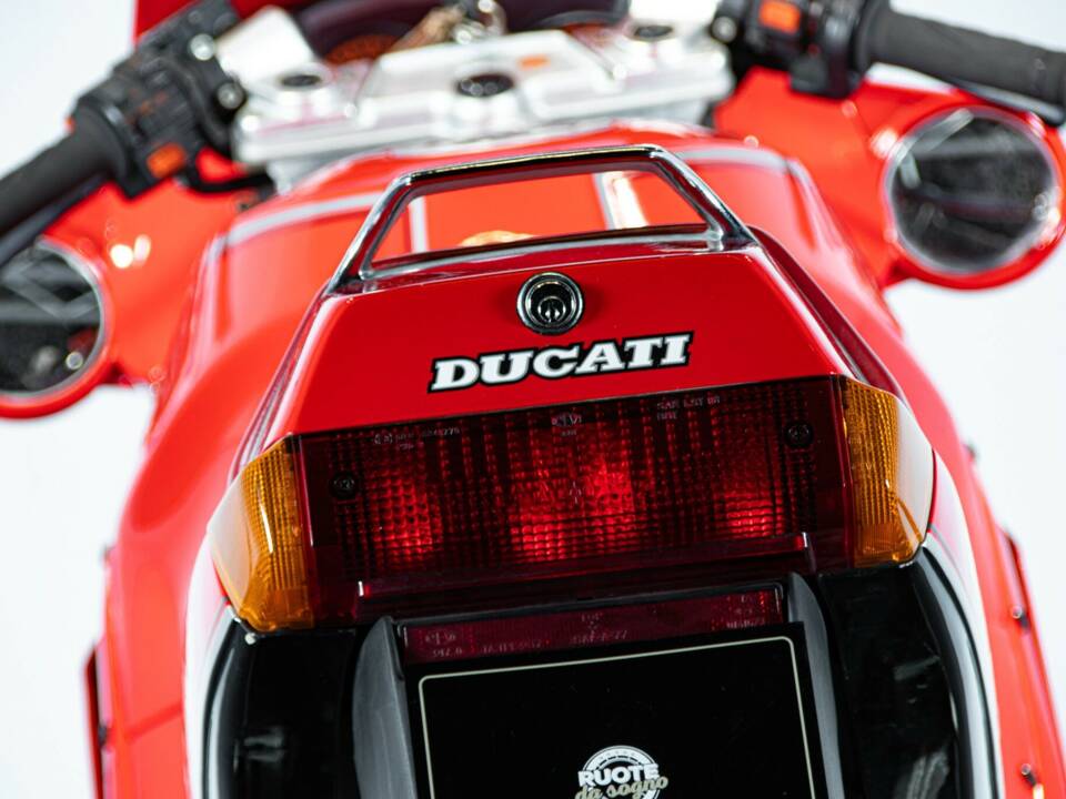 Image 10/50 de Ducati 750 Paso (1987)