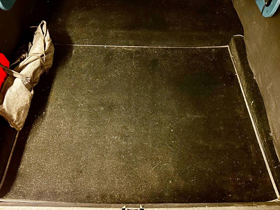 Image 13/13 of Jaguar XJ 12 (1979)