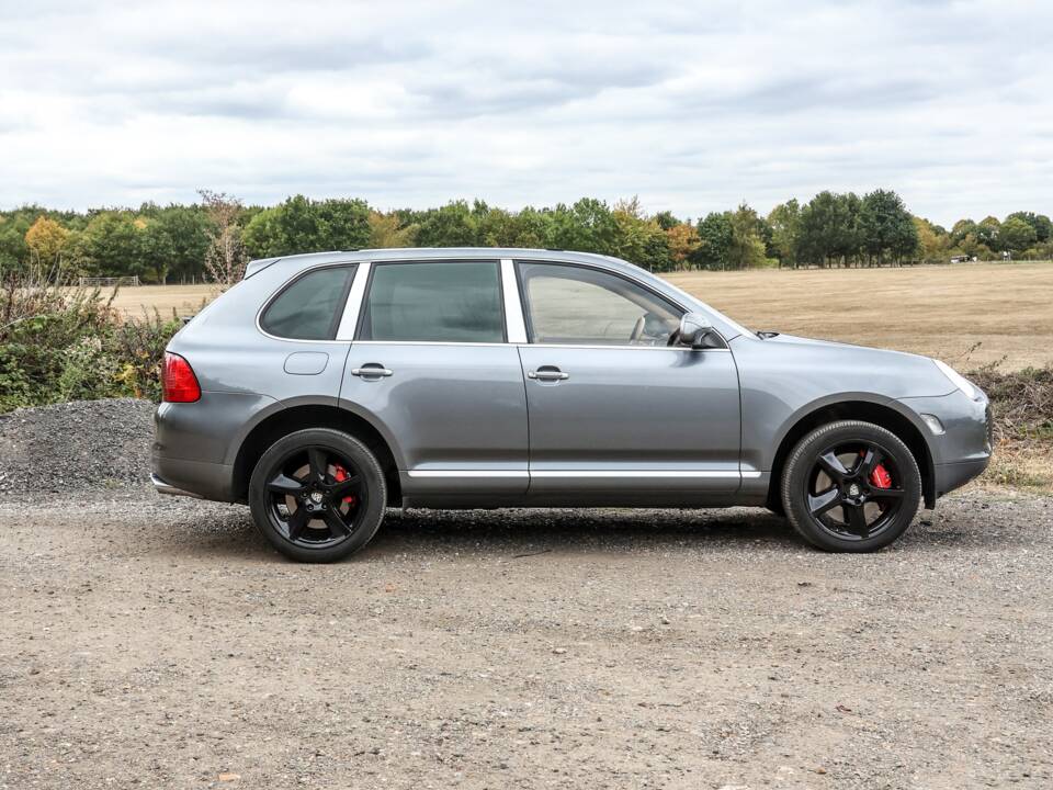 Bild 20/40 von Porsche Cayenne Turbo S (2006)