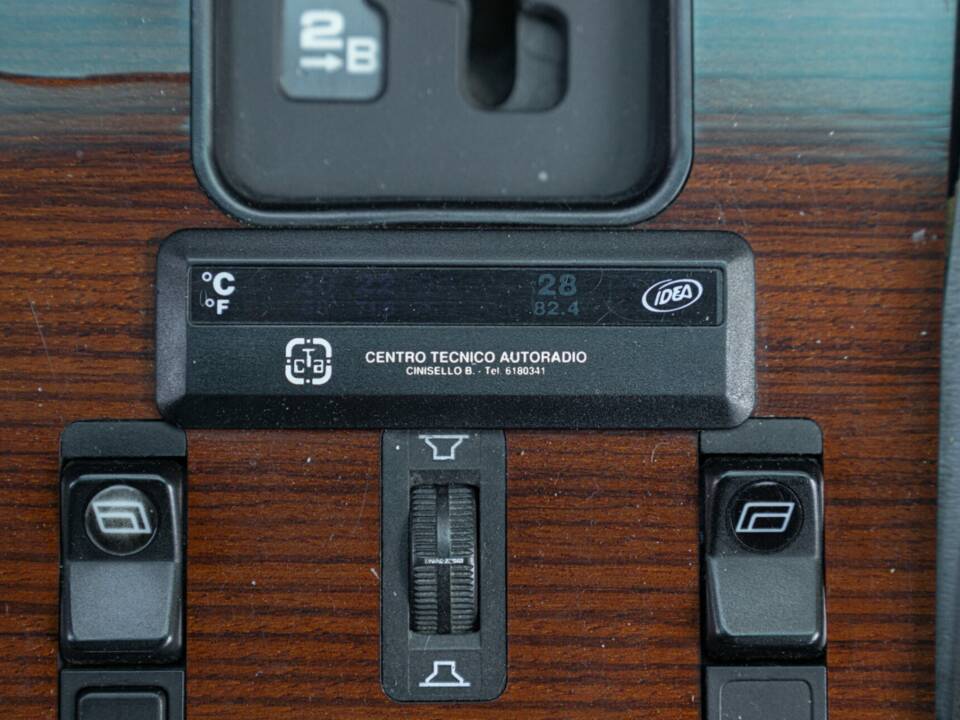 Image 41/50 of Mercedes-Benz 500 SEL (1985)