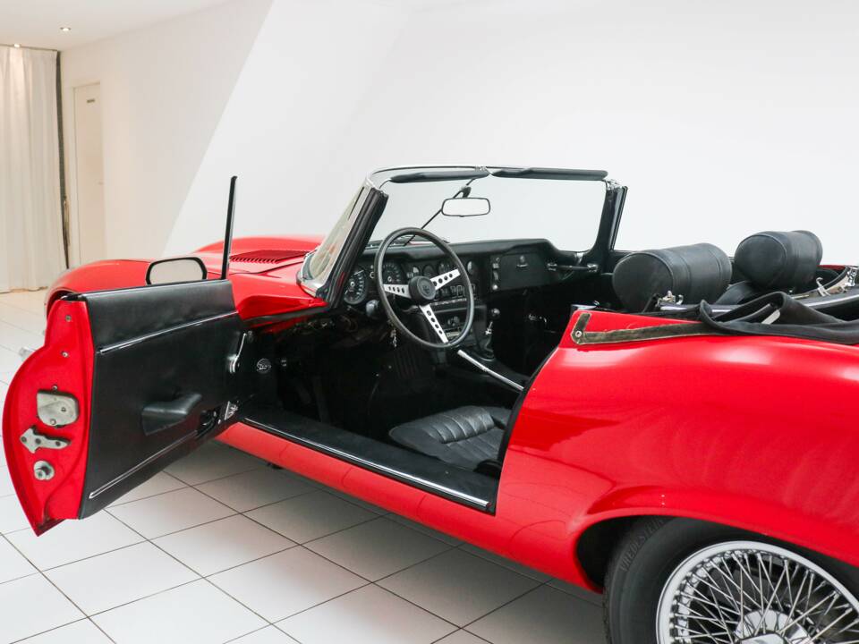 Bild 6/48 von Jaguar E-Type V12 (1973)