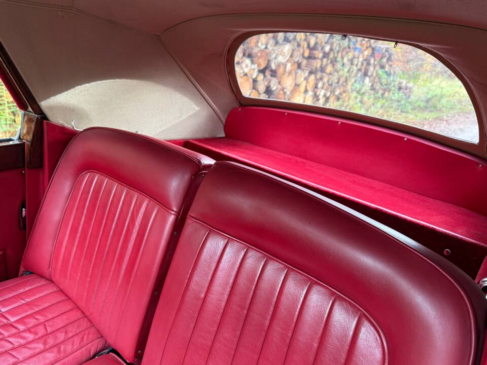 Image 22/25 de Jaguar XK 140 DHC (1956)