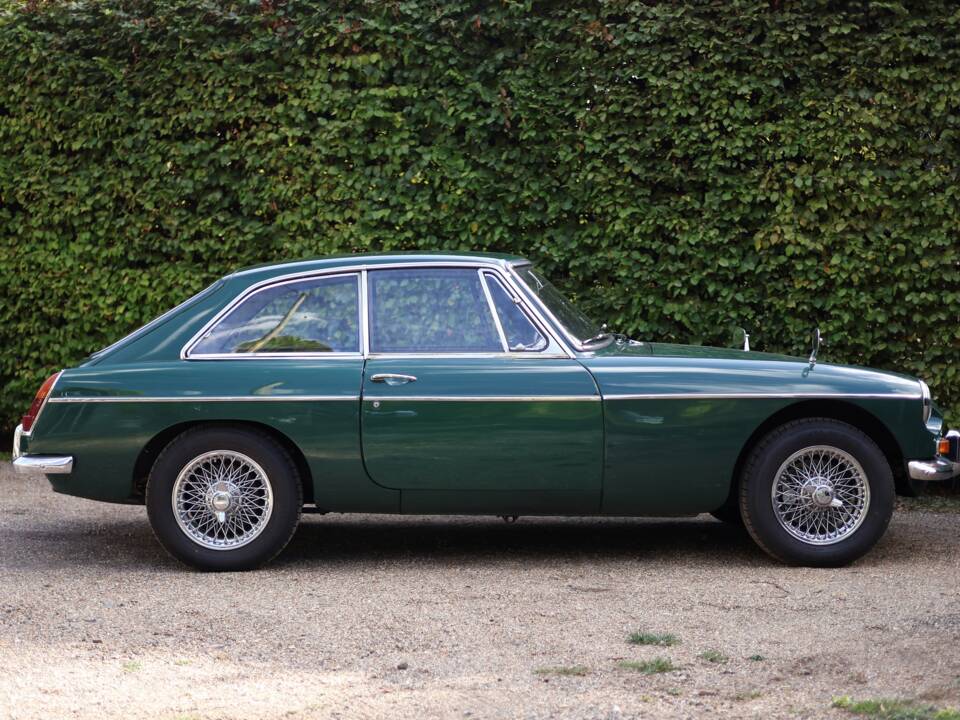 Bild 2/50 von MG MGB GT (1967)
