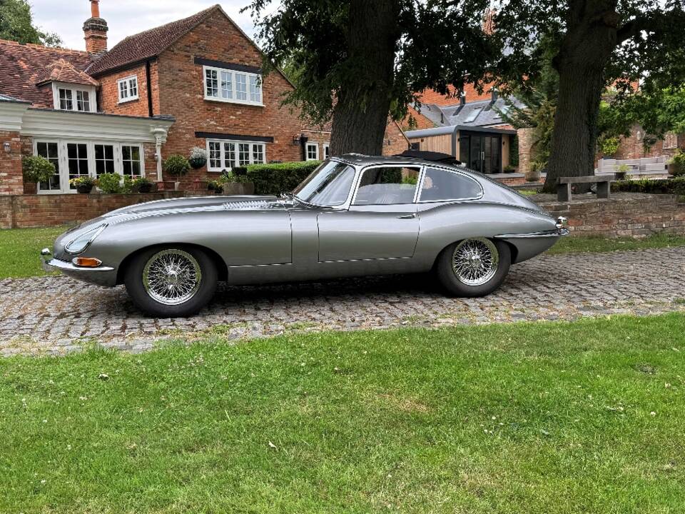 Image 6/30 de Jaguar Type E 4.2 (1965)