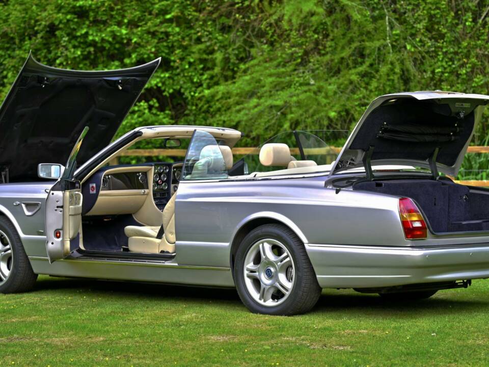 Bild 27/50 von Bentley Azure (2003)
