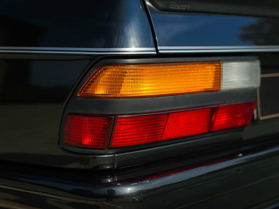 Immagine 34/50 di BMW M 535i (1985)