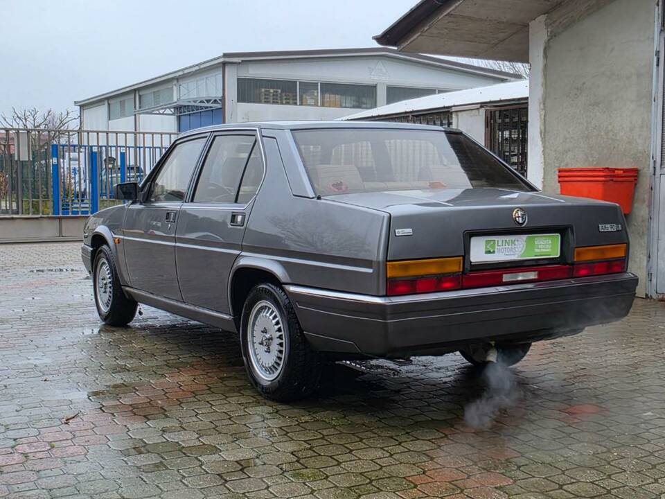 Bild 3/38 von Alfa Romeo 90 2.0 V6 Super (1985)
