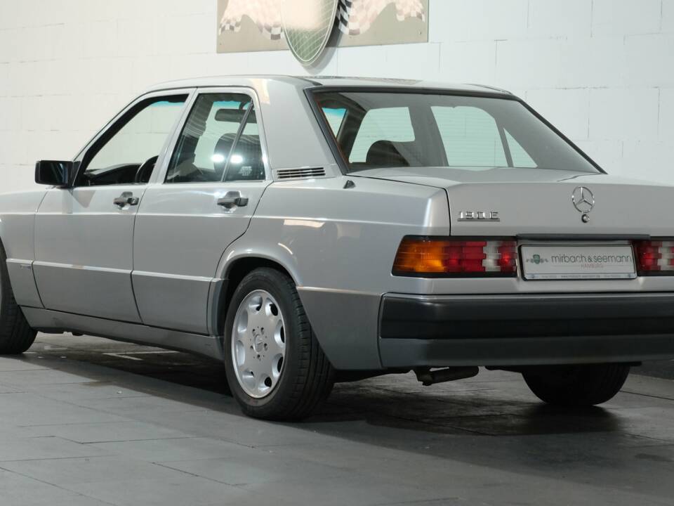 Bild 3/32 von Mercedes-Benz 190 E 1.8 (1991)