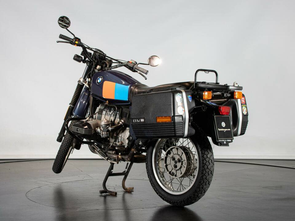 Imagen 2/50 de BMW DUMMY (1986)