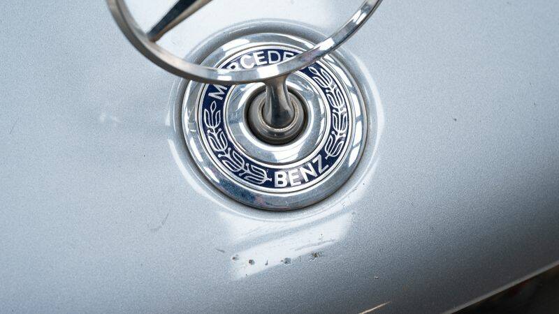 Bild 7/15 von Mercedes-Benz 300 SE (1992)