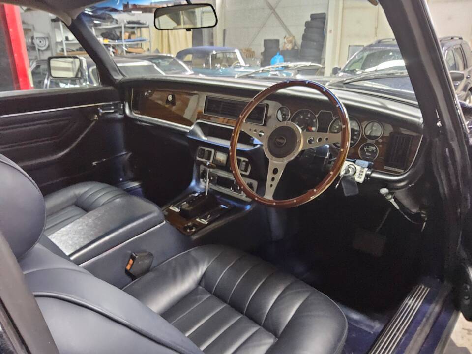 Image 5/26 of Jaguar XJ 6 C 4.2 (1977)