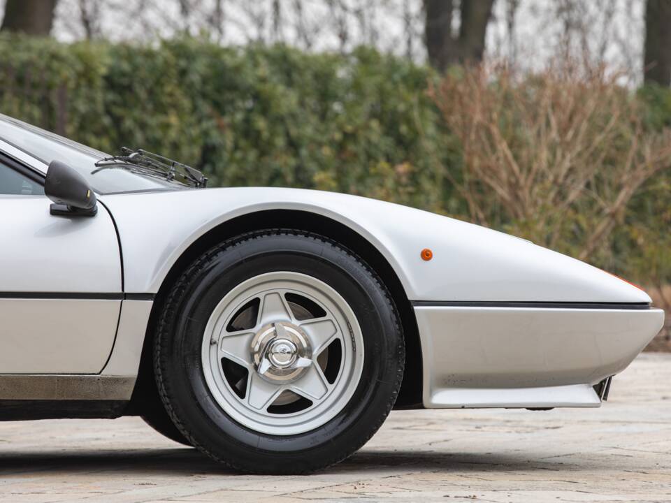 Image 31/50 de Ferrari 512 BBi (1982)