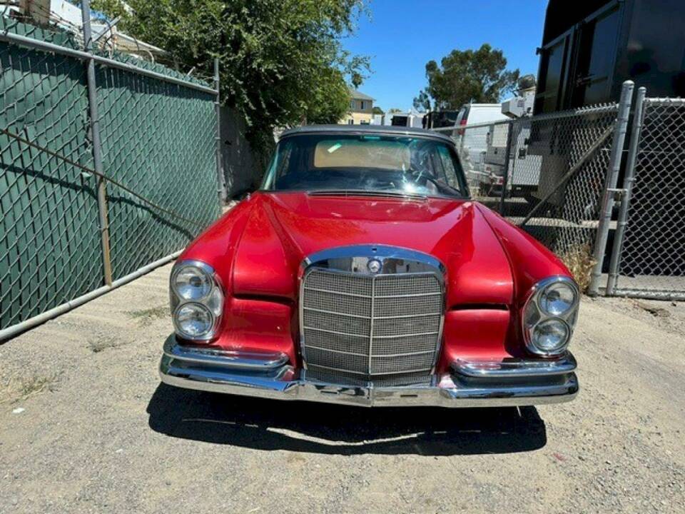 Afbeelding 5/28 van Mercedes-Benz 300 SE (1963)