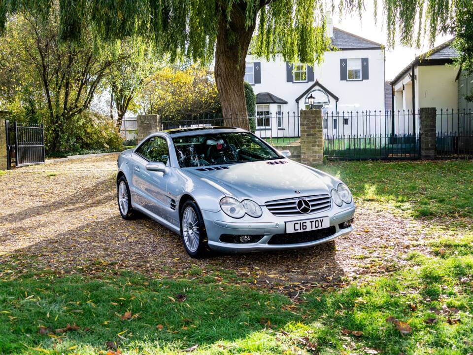 Image 18/45 of Mercedes-Benz SL 55 AMG (2004)