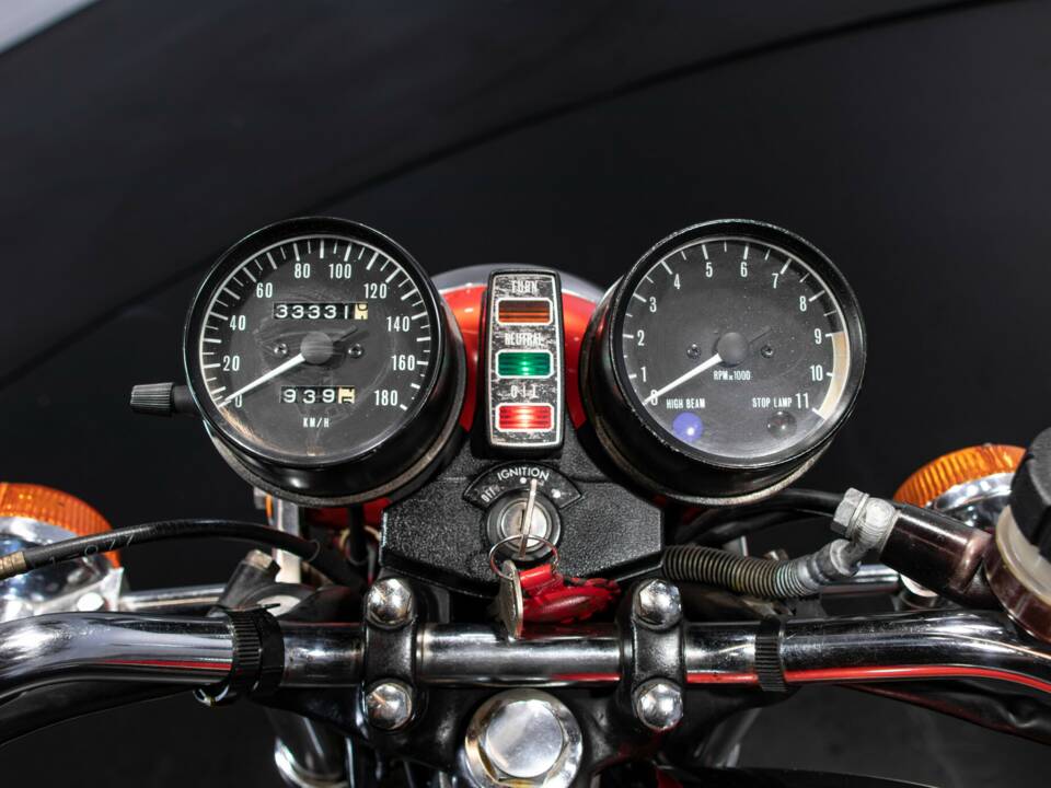 Bild 32/40 von Kawasaki Z 400 (1975)