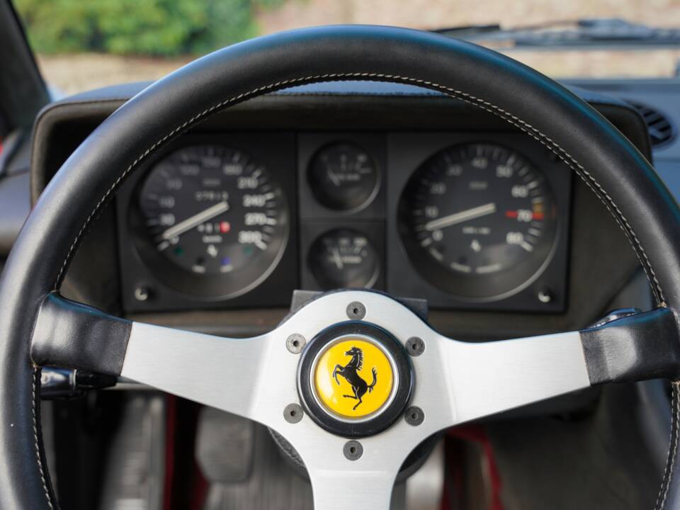 Image 48/50 de Ferrari 365 GT4 2+2 (1974)