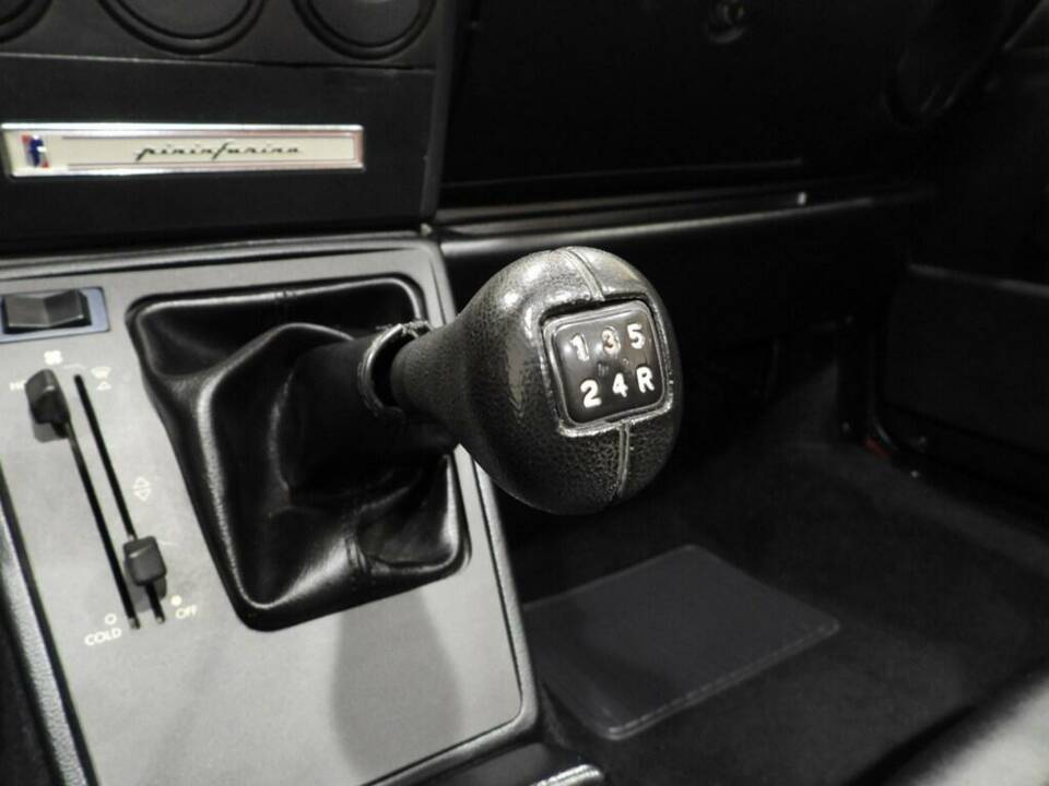 Image 8/15 of Alfa Romeo 1.6 Spider (1989)