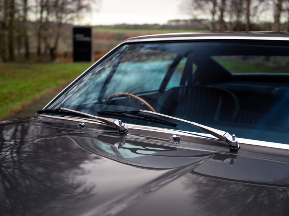 Image 12/63 de Aston Martin DBS (1968)