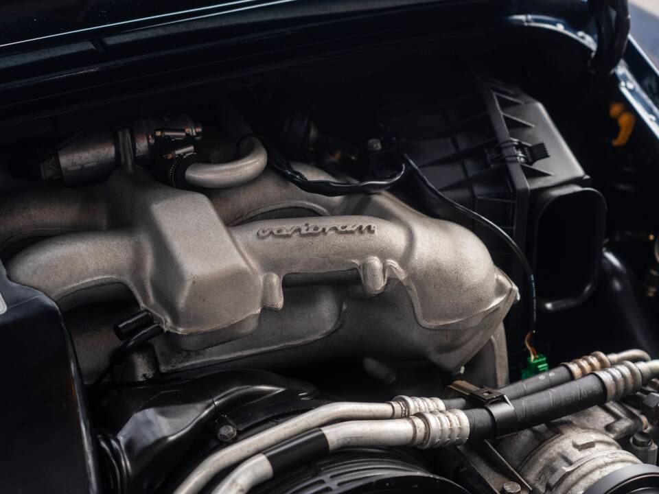 Image 19/68 of Porsche 911 Carrera (1997)