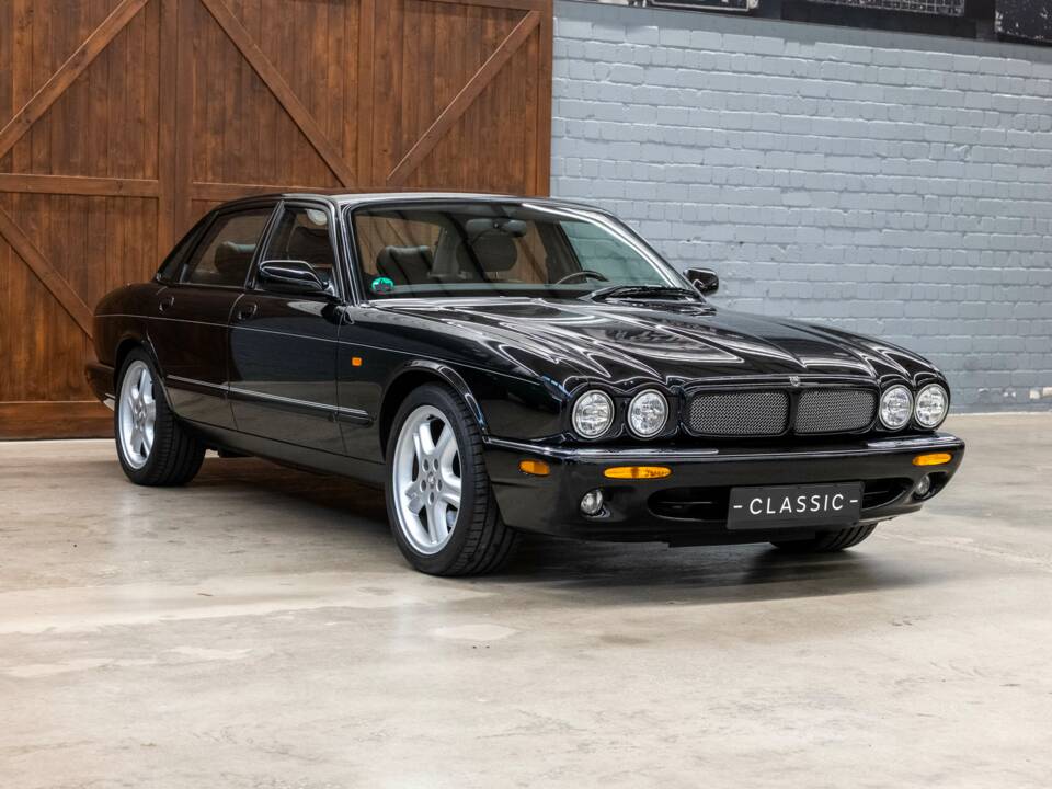 Bild 1/34 von Jaguar XJR 4.0 (2001)