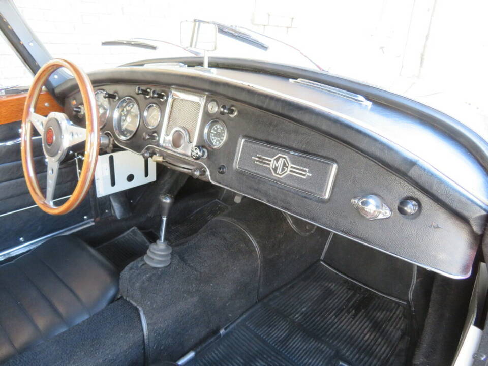 Image 9/16 de MG MGA 1500 (1958)