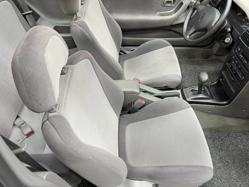 Image 17/50 of Nissan 100 NX (1994)